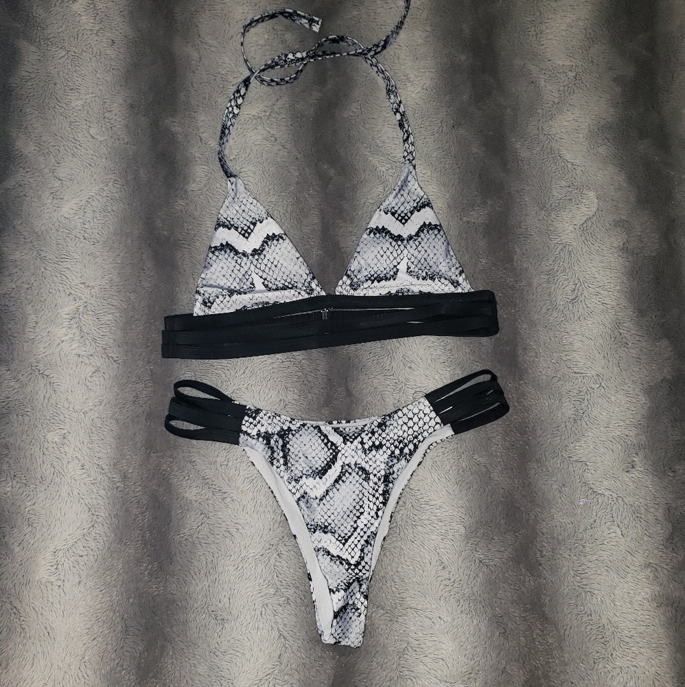 😻😻 M/L SEXY STRAPPY SNAKE PRINT BIKINI - Picture 2 of 8